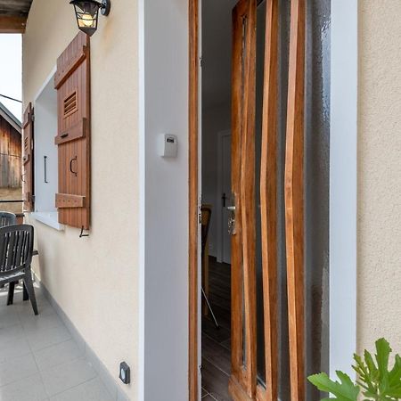 Appartement Lumineux Au Centre Du Village Saint-Felix  Bagian luar foto